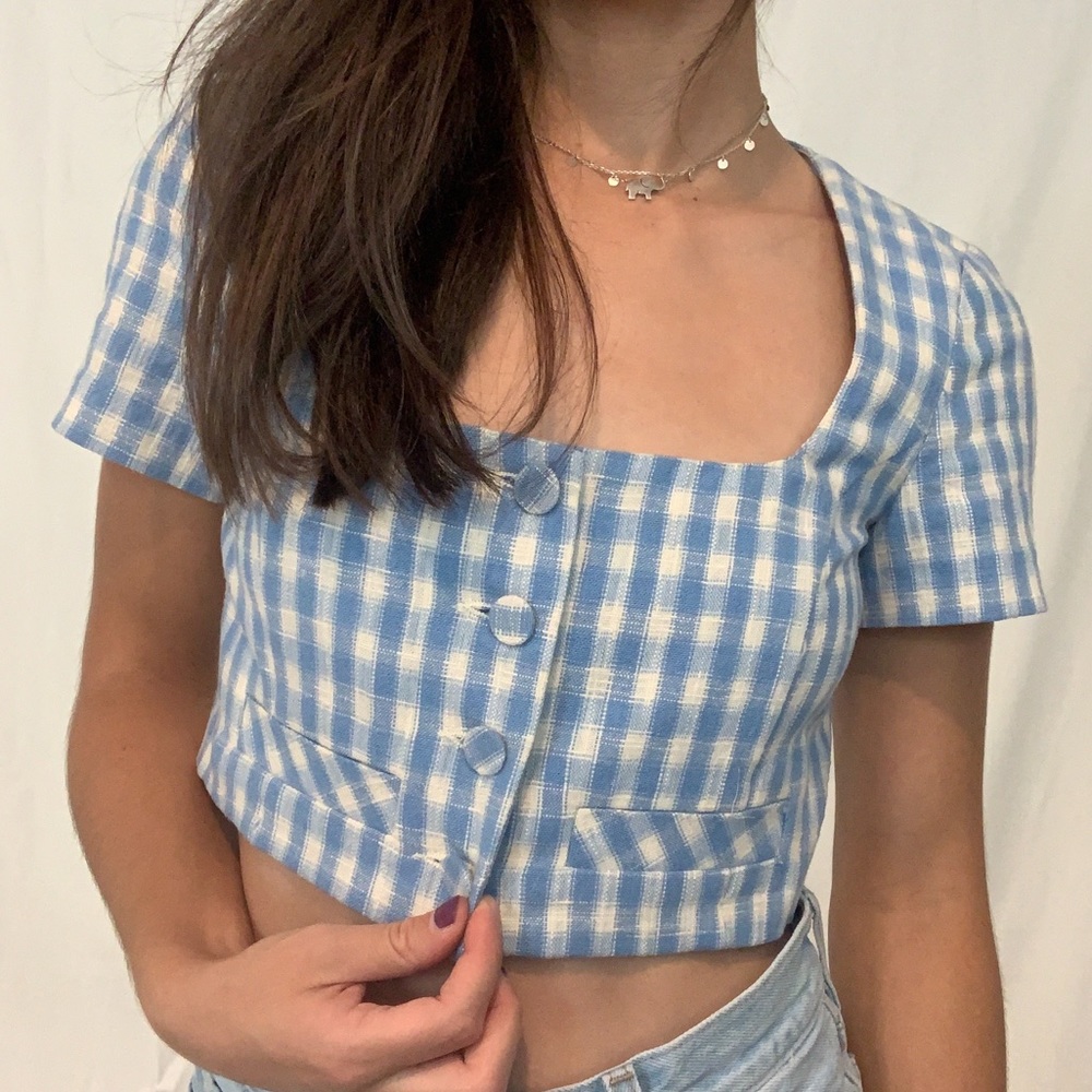 blue checkered button up zara crop blouse